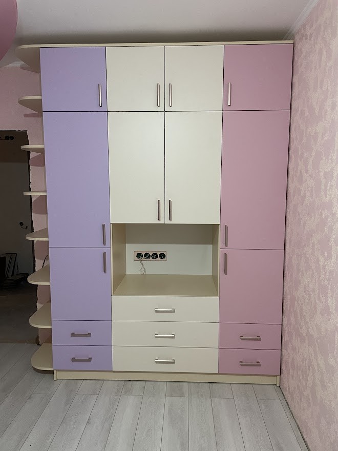 Шафа у кімнату дівчинки d-0002