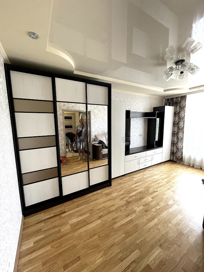 Стінка у вітальню з шафою-купе g-0014