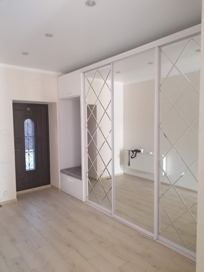 Дзеркальний передпокій р-0009