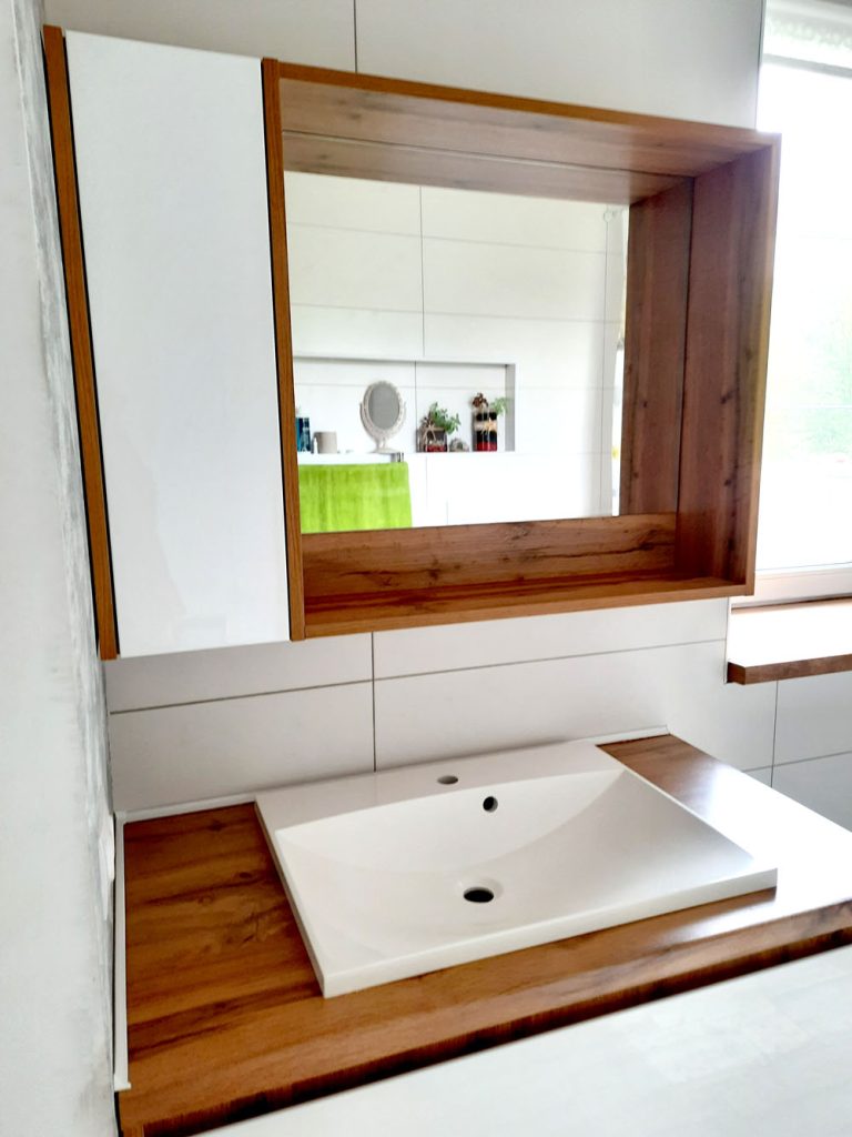 Тумба з умивальником підвісна + дзеркальна шафа v-0010