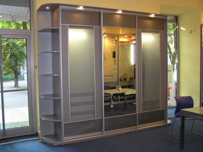 Сіра трьохдверна шафа-купе s-0014