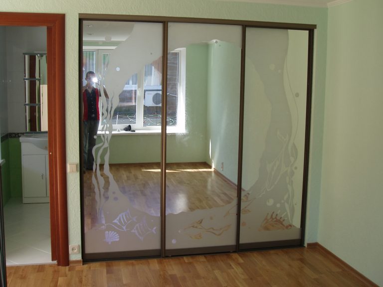 Шафа-купе трьохдверна дзеркальна s-0001