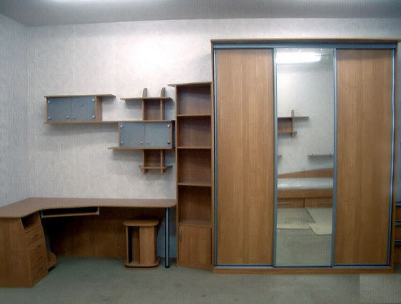 Комплект меблів у кімнату для хлопчика d-0001