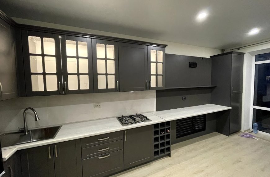 Темно-сіра кухня на замовлення k-0044